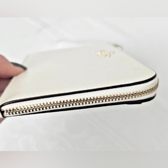 Kate Spade Lucy Crinkle Patent Medium L-Zip Wristlet Brand New - Picture 5 of 6